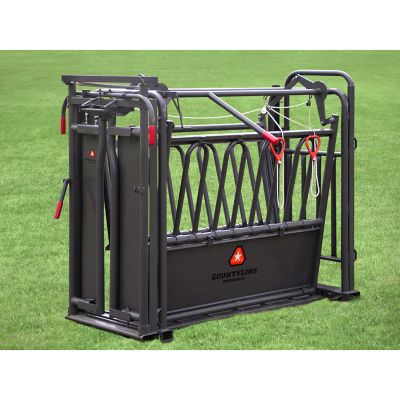 CountyLine Standard Auto Squeeze Cattle Chute