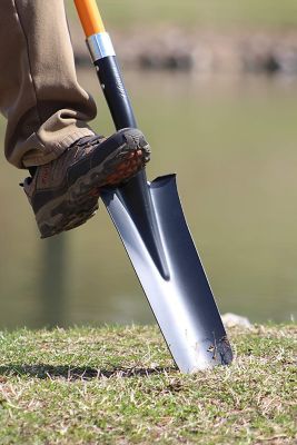 Image showing  Drain Spade Shovel (6 Pack) Long Handle Spade with D Handle Grip Durable Handle with a Metal Blade Multi-Purpose.