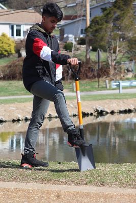 Image showing  32 in. Fiberglass Handle Heavy-Duty Premium Quality Multi-Purpose Spade Shovel, D Handle Grip, Durable Handle