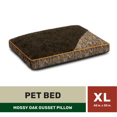 Mossy Oak Gusset Pet Bed, 30 in. x 40 in. Puppy dog loves it, cover comes off to machine wash