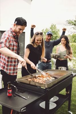 Image showing 8 th Razor 4-Burner Propane Gas Flat Top Griddle with Folding Shelves, 675 sq. in., Black