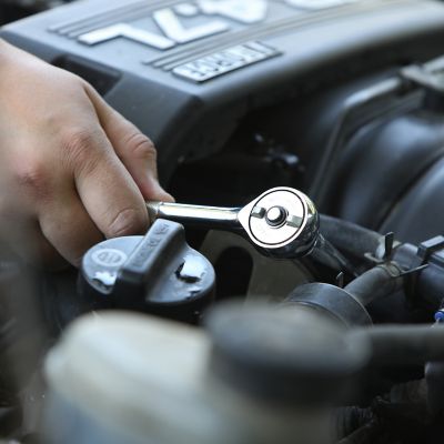 Image showing  1/2 in. Drive Gearless Ratchet with Socket Quick Release