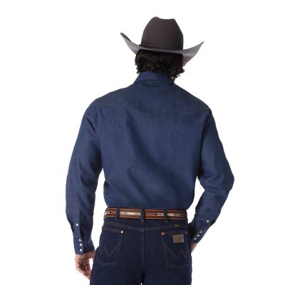 Image showing 1 th Wrangler Men's Cowboy Cut Chambray Long-Sleeve Button-Down Shirt