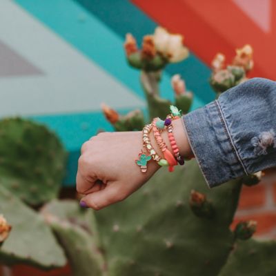 Image showing 6 th Make It Real Neo-Brite Chains and Charms Kit, Create 10 Unique Cord and Tassel Charm Bracelets, 195 pc.