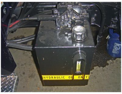 Image showing 6 th Buyers Products 15 gal. Side-Mount Steel Hydraulic Reservoir, Black
