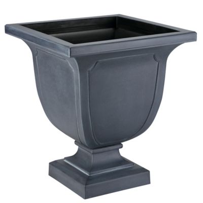 Red Shed Square Plastic Planter, Black