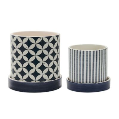 Melrose International Geometric Pattern Planter with Plate (Set of 2)