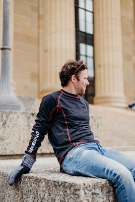 Image showing  Men's 7V Battery Heated Polyester Long-Sleeve Base Layer Top