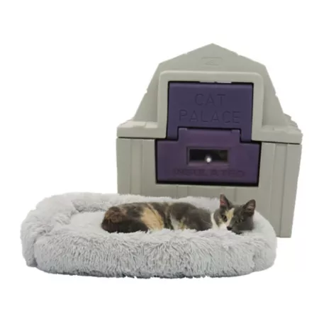 Outdoor polypropylene cat palace with calming bed Outdoor Cat Houses