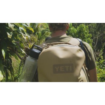 Yeti' 1L Water Bottle - Navy – Trav's Outfitter