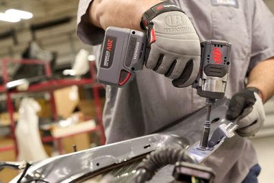 Image showing 5 th Ingersoll Rand 20 V, 1/4 in. Hex Cordless Impact Driver 2 Battery Kit