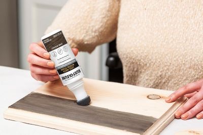 Image showing  4 oz. Varathane Less Mess Wood Stain