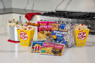 Wabash Valley Farms Movie Night Popcorn Set featuring Whirley Pop with Metal Gears