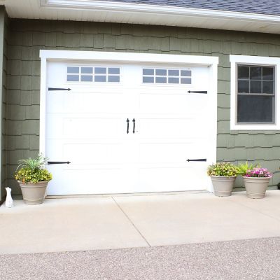 Image showing 1 th Sunnydaze Decor 10.6 gal. Polyresin Franklin Outdoor/Indoor Unbreakable UV-Resistant Flower Pot Planters, 3-Pack