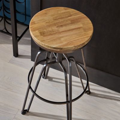 Image showing  1 qt. Golden Oak Wood Finish