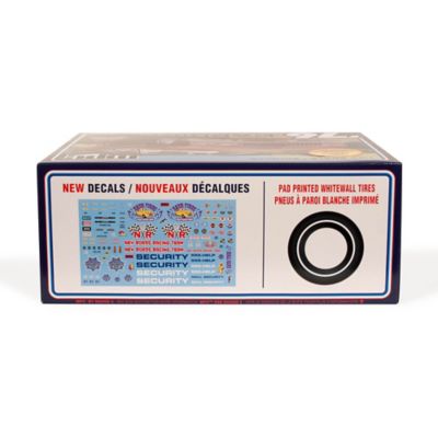 Image showing 6 th MPC 1:25 Scale Model Kit - 1976 Chevy Caprice w/Trailer 2T - 114+ Parts