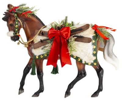 Breyer Traditional Holiday Horse Apres Ski Toy