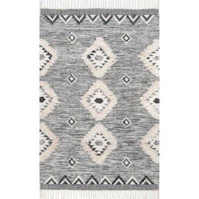 nuLOOM Savannah Moroccan Tasseled Wool Area Rug