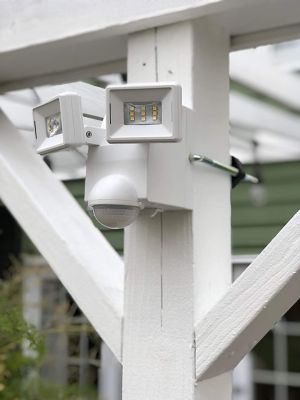 Image showing  Motion Security Light 700 Lumen, White