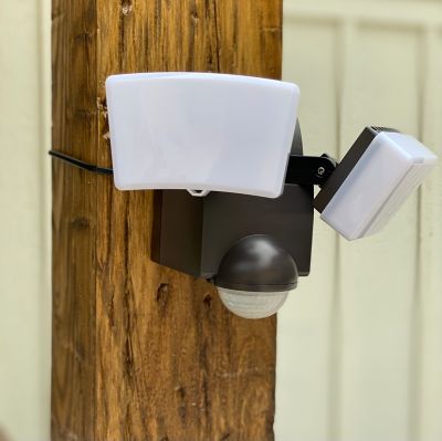 Image showing  Motion Security Light 800 Lumen, Bronze