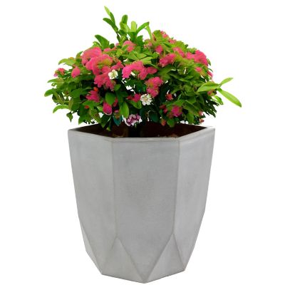 Sunnydaze Decor Sunnydaze Modern Faceted Polyresin Geometric Planter, Light Gray, 14.75 in.