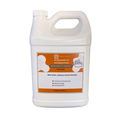 Veterinary Formula Antiparasitic and Antiseborrheic Medicated Shampoo for Dogs 16 oz. at Tractor Supply Co