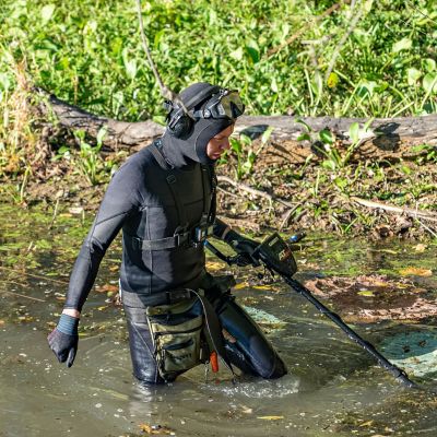 Image showing 9 th Garrett AT Max Metal Detector