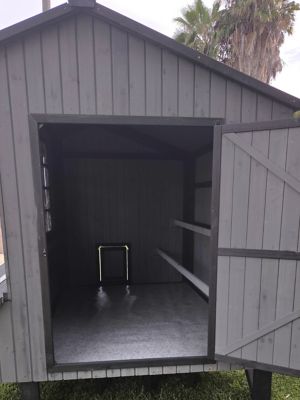 Image showing  Amish Style Chicken Coop, 10 Chicken Capacity, 4 x 6ft. Set