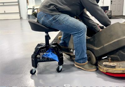 Image showing 6 th Shop Tuff Deluxe Shop Stool, 26.96 in.