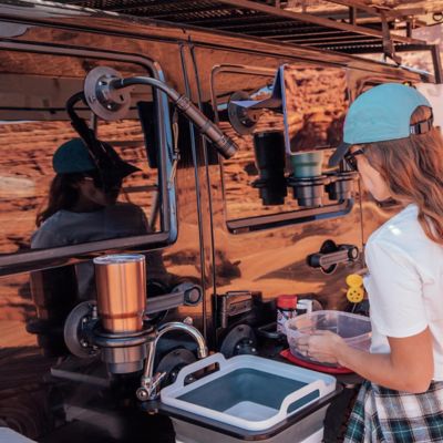 Image showing  Vacuum Mounted Heavy-Duty Flashlight, EL5880