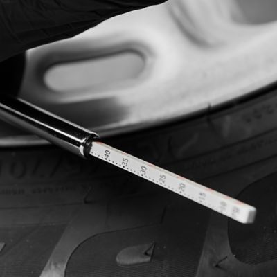 Image showing  Accu-Gage Mid Range 10-50 PSI Tire Pencil Gauge