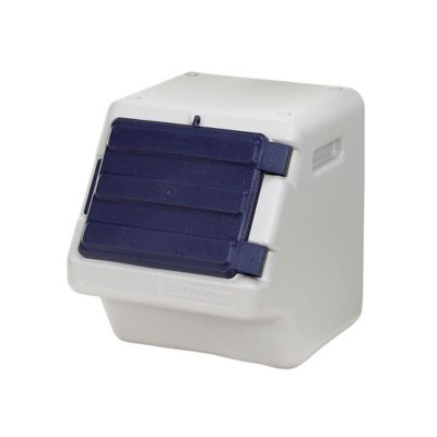 stacking dog food containers