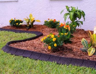 Image showing  Recycled Rubber Flexible 4ft Lawn Edging Curb-profile, 4 pc. Box, Black