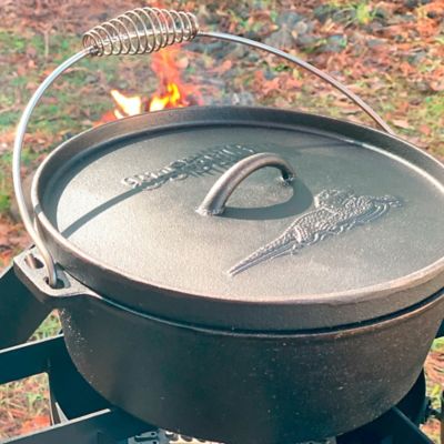 Image showing 6 th Bayou Classic 2 qt. Cast Iron Dutch Oven with Stainless Handle