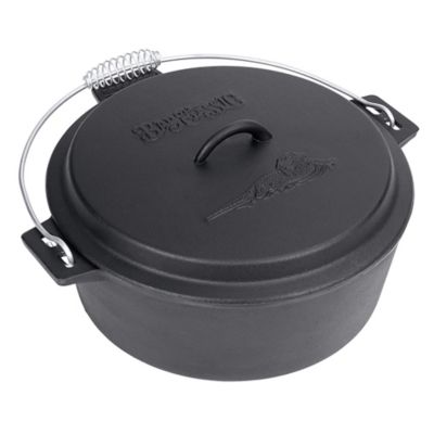 Bayou Classic 10 qt. Cast Iron Chicken Fryer with Lid