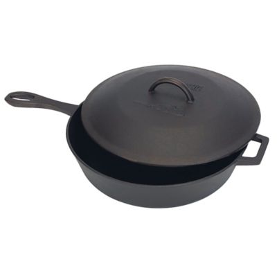 Bayou Classic 5 qt. Cast Iron Skillet with Self Basting Lid