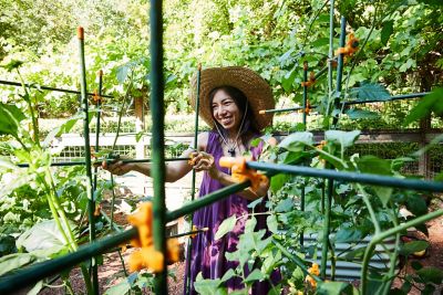 Image showing 5 th C-BITE Incognito Green Stake Clips for 7/16 in. diameter stakes, 100 ct.