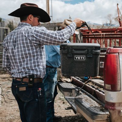 Image showing 9 th YETI 22 Can Roadie 15 Hard Cooler