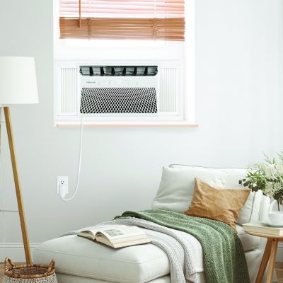 Image showing 7 th Hisense 8,000 BTU Smart Window Air Conditioner with Wi-fi and Remote Control