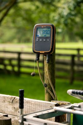 Image showing  W-0 Livestock Weigh Scale with Bluetooth and Gallagher Animal Performance App Compatibility