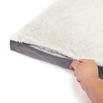 Image showing  Fur/Velvet Crate Mat