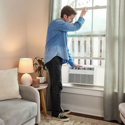 Image showing 9 th LG 6000 BTU Window Air Conditioner with Remote 115V