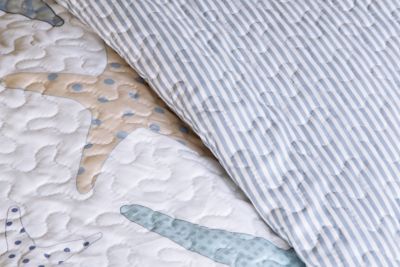 Image showing  Starfish Reef Quilt Set