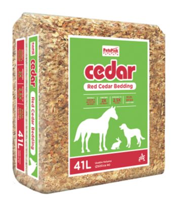 PetsPick Cedar Small Pet Bedding, 41 L