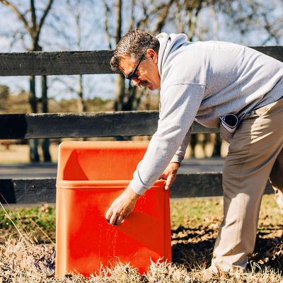 Tusker Single Sided Waterer Without Heater 4.8 gal.