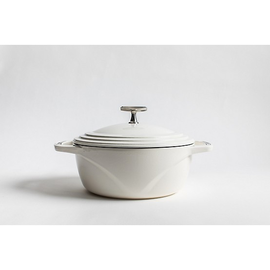 Lodge Cast Iron USA Enamel Dutch Oven, 4 qt. Cloud Nine Lodge Cast Iron USA Enamel Dutch Oven, 4 qt. Cloud Nine