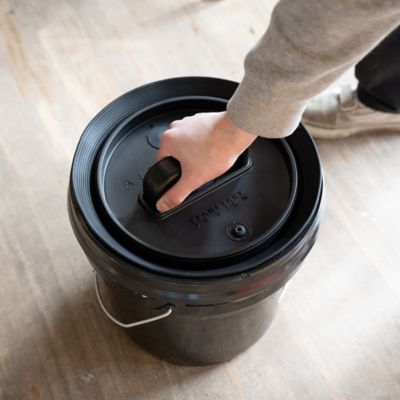Image showing  Airscape Bucket Lid Insert