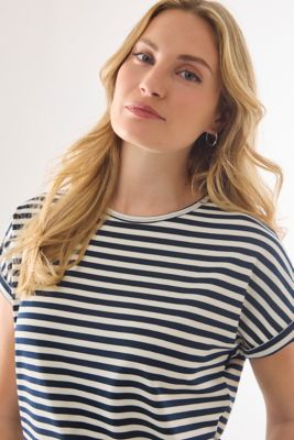 Martha Stewart Women's Moisture-Wicking Relaxed Round Neck Short-Sleeve T-Shirt