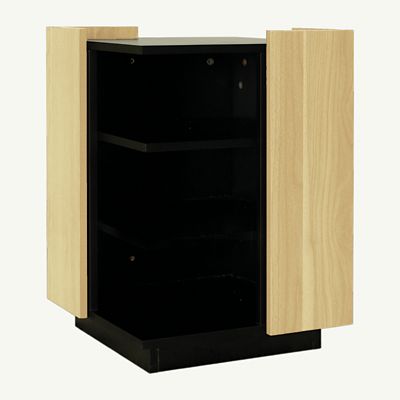 Image showing  Leo Side Table with 1 Shelf and Pet Lounge Area