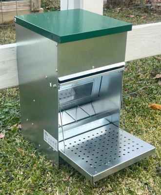 Zylina Chicken Treadle Feeder, 22 lbs.